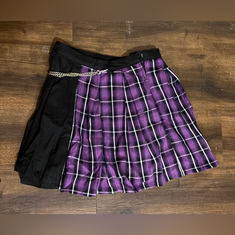 Hot Topic Plaid Purple and Black Skirt